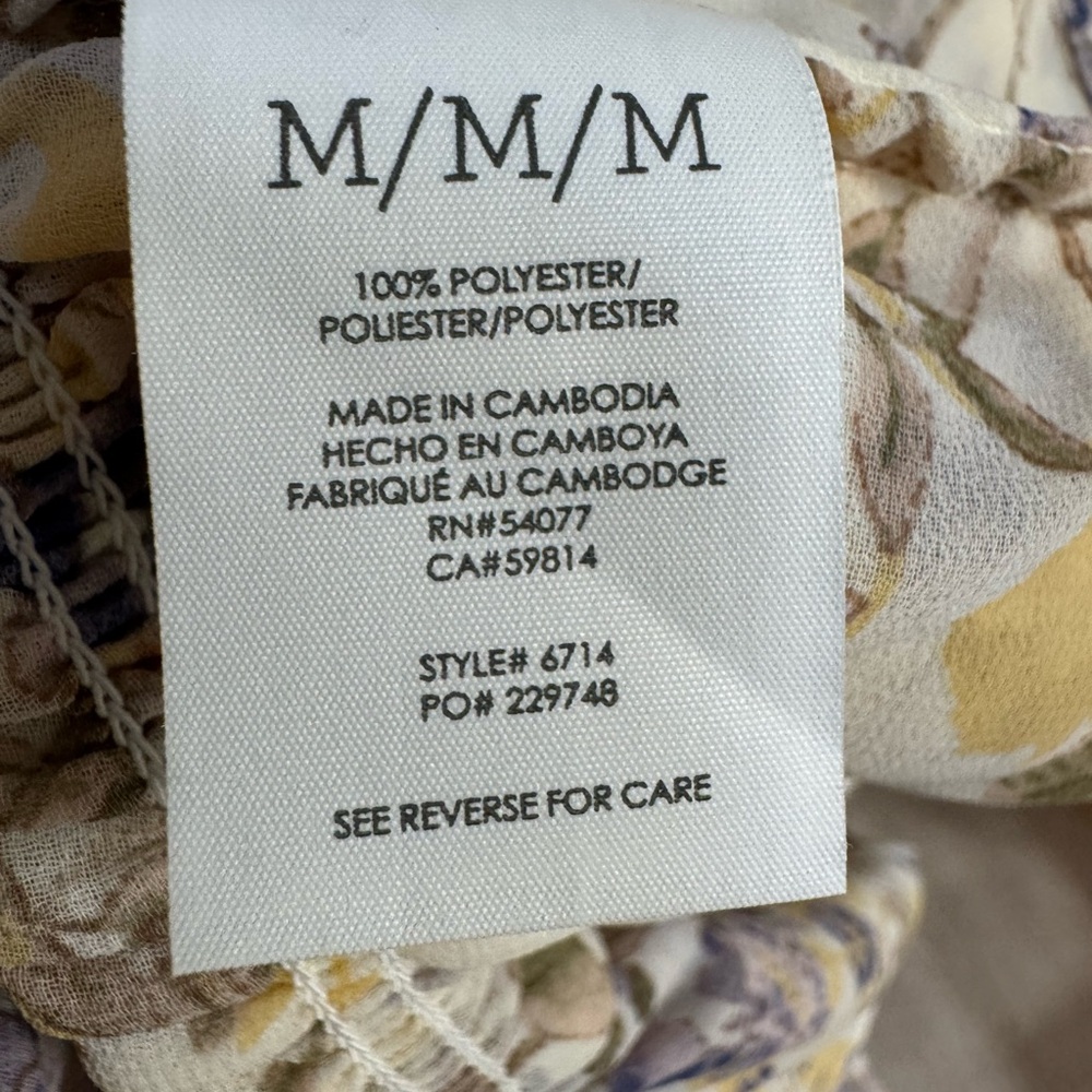CAbi Cream Blouse Elegant Tailored Top - Picture 7 of 7